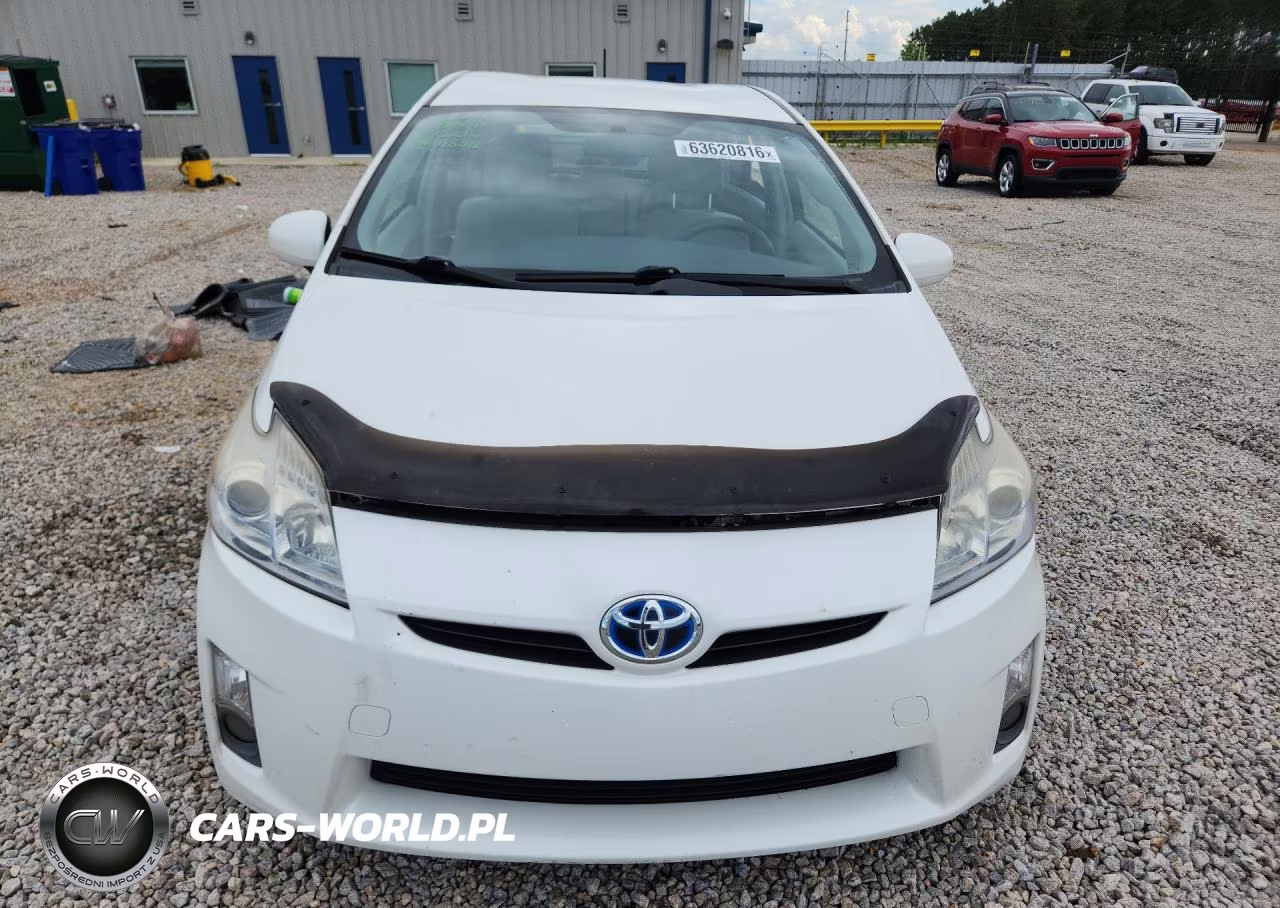 2011 Toyota Prius Two VIN:JTDKN3DUXB5367132 - 5