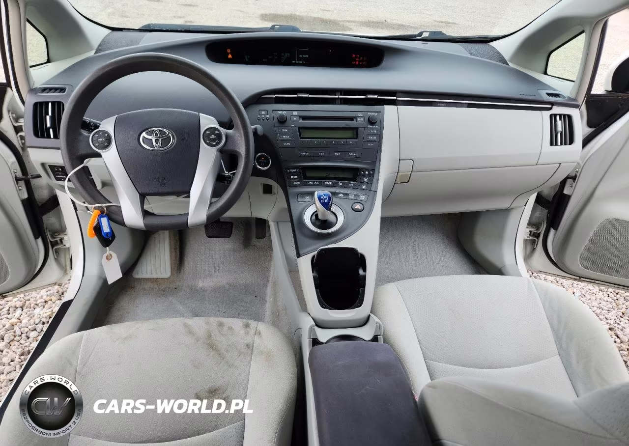 2011 Toyota Prius Two VIN:JTDKN3DUXB5367132 - 8