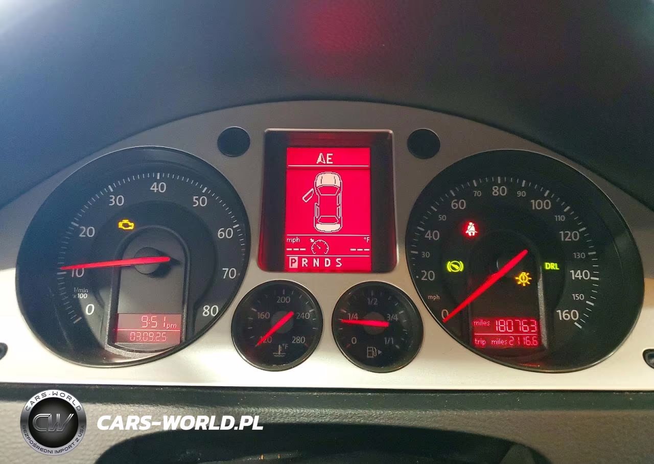 2008 Volkswagen Passat Komfort VIN:WVWAK73C58E139889 - 9