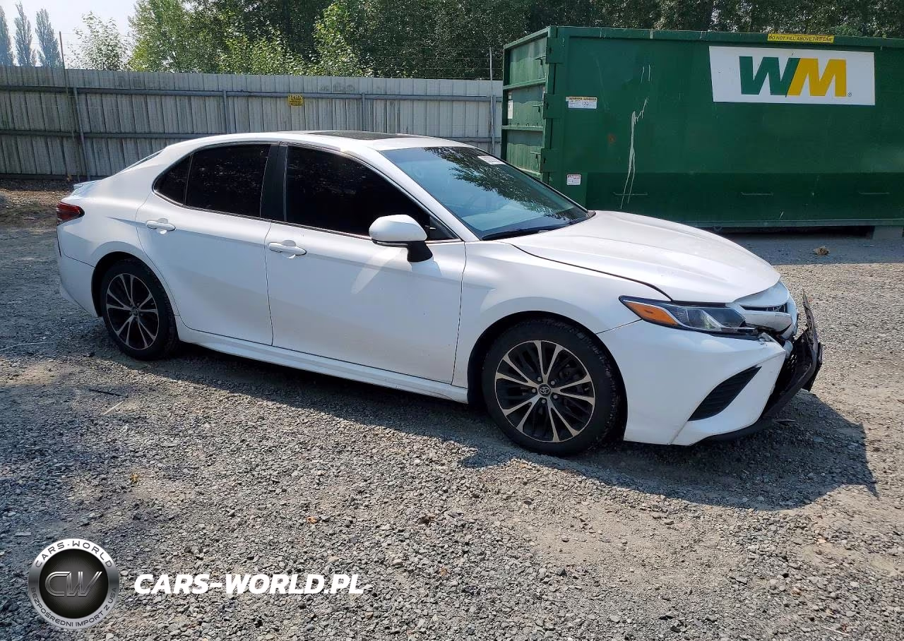 2018 Toyota Camry Se VIN:4T1B11HK2JU667076 - 4