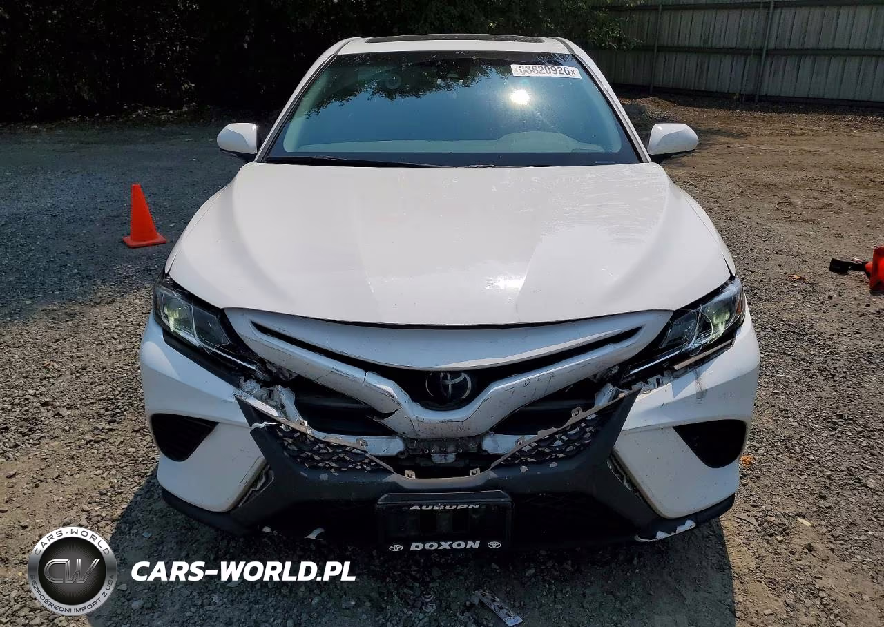 2018 Toyota Camry Se VIN:4T1B11HK2JU667076 - 5