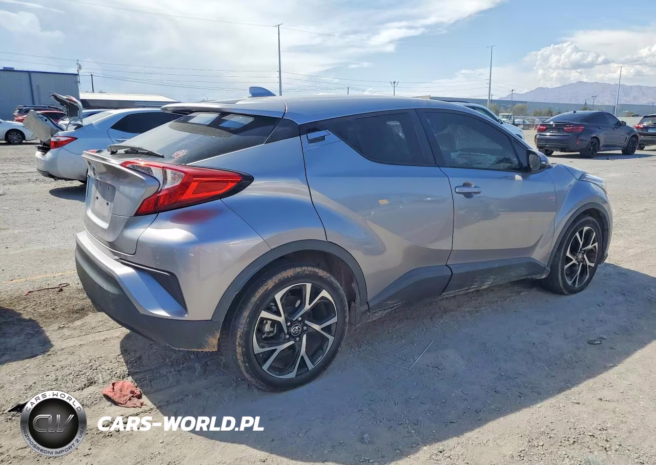 2020 Toyota C-Hr Xle VIN:JTNKHMBX2L1075828 - 3
