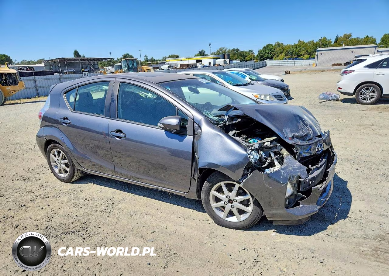 2012 Toyota Prius C Four VIN:JTDKDTB32C1031335 - 4