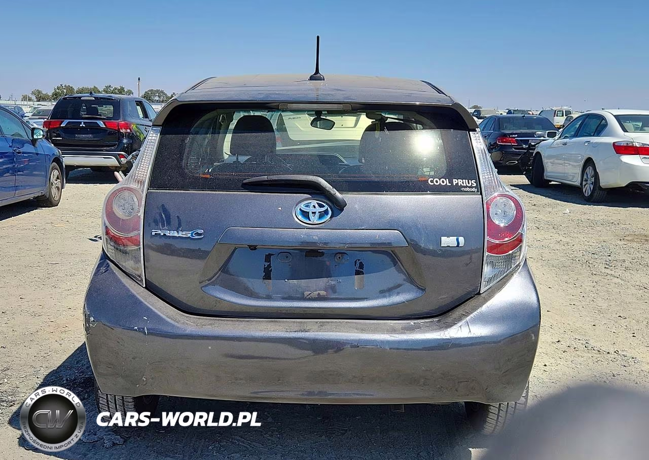 2012 Toyota Prius C Four VIN:JTDKDTB32C1031335 - 6
