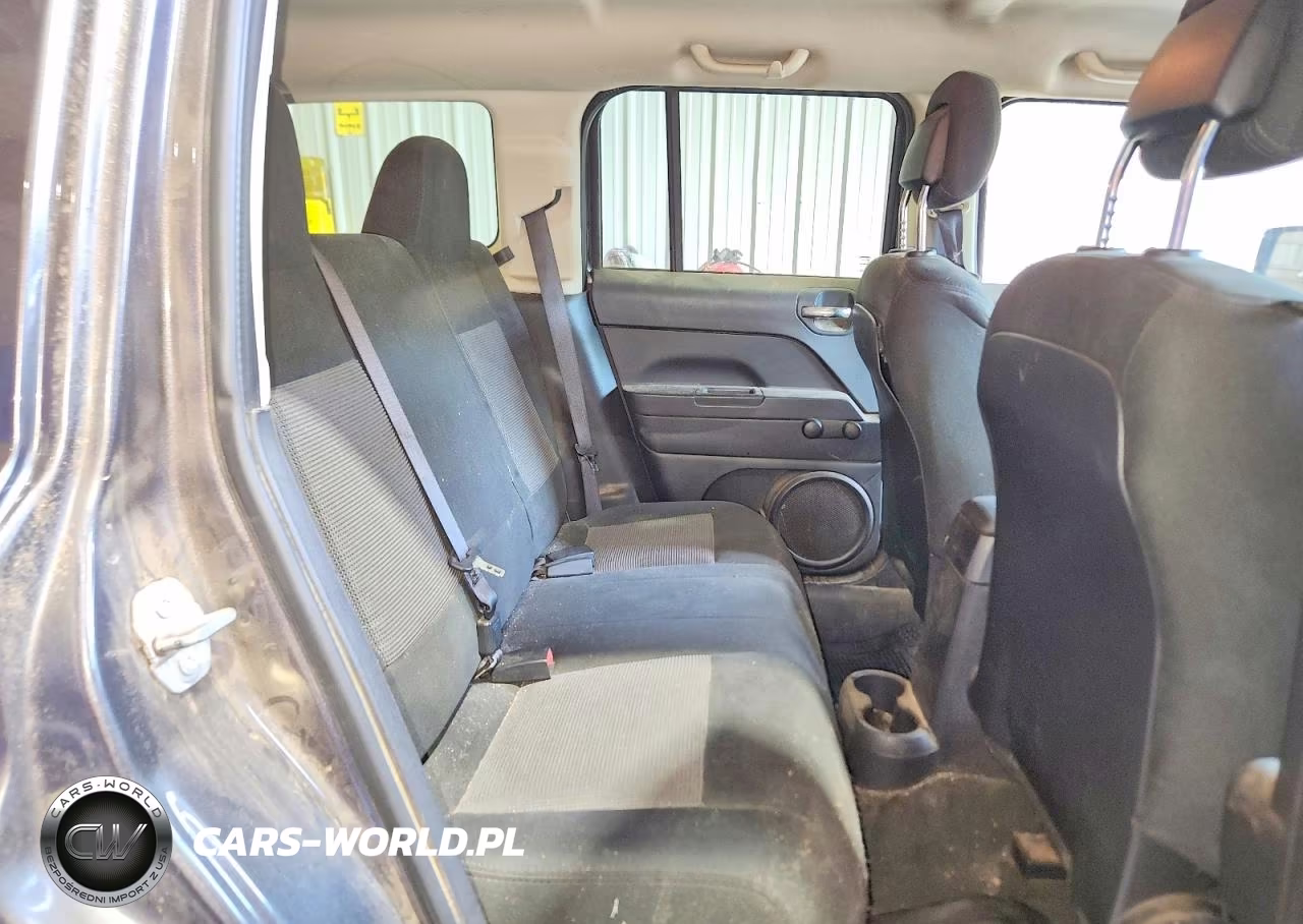 2016 Jeep Patriot Sport VIN:1C4NJPBA2GD801100 - 11