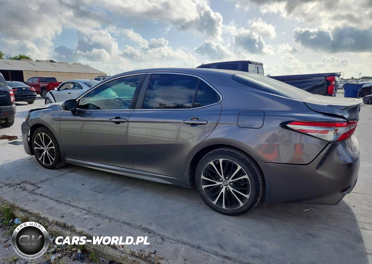 2018 Toyota Camry Se VIN:4T1B11HK5JU547949 - 2