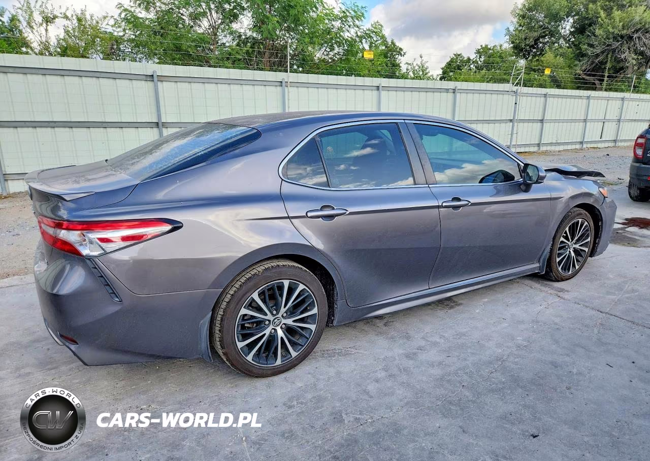 2018 Toyota Camry Se VIN:4T1B11HK5JU547949 - 3
