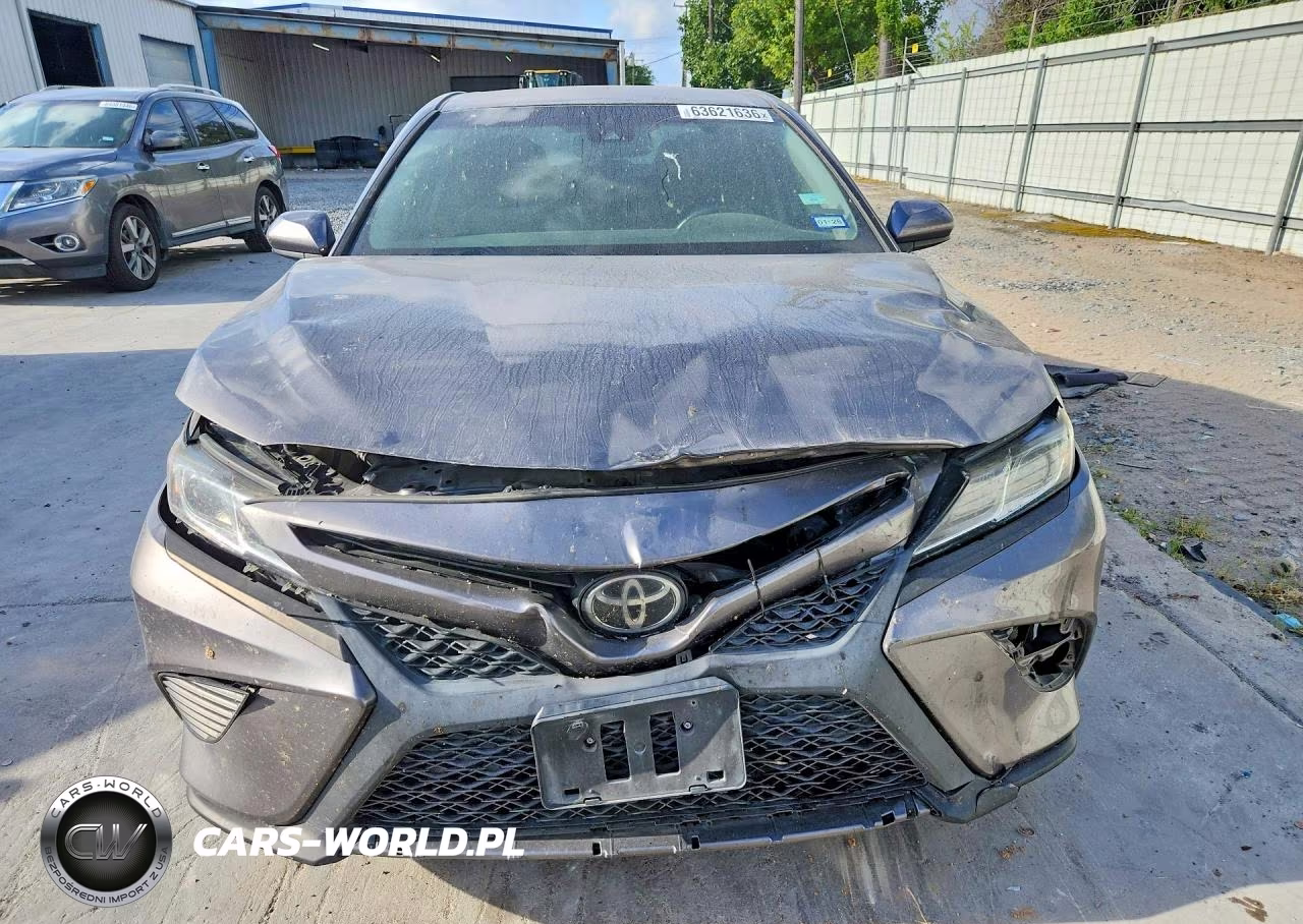 2018 Toyota Camry Se VIN:4T1B11HK5JU547949 - 5