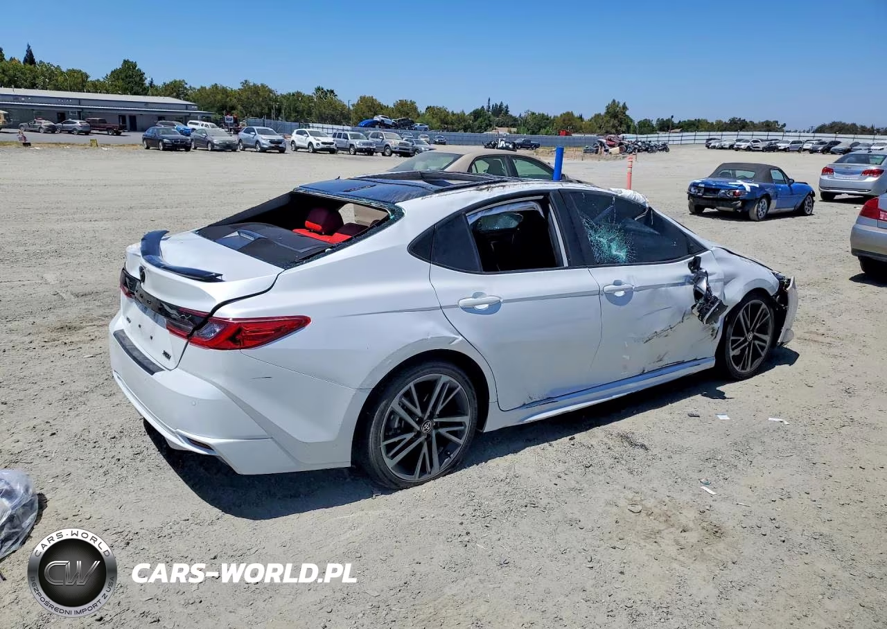 2025 Toyota Camry Xse VIN:4T1DAACK1SU608814 - 3