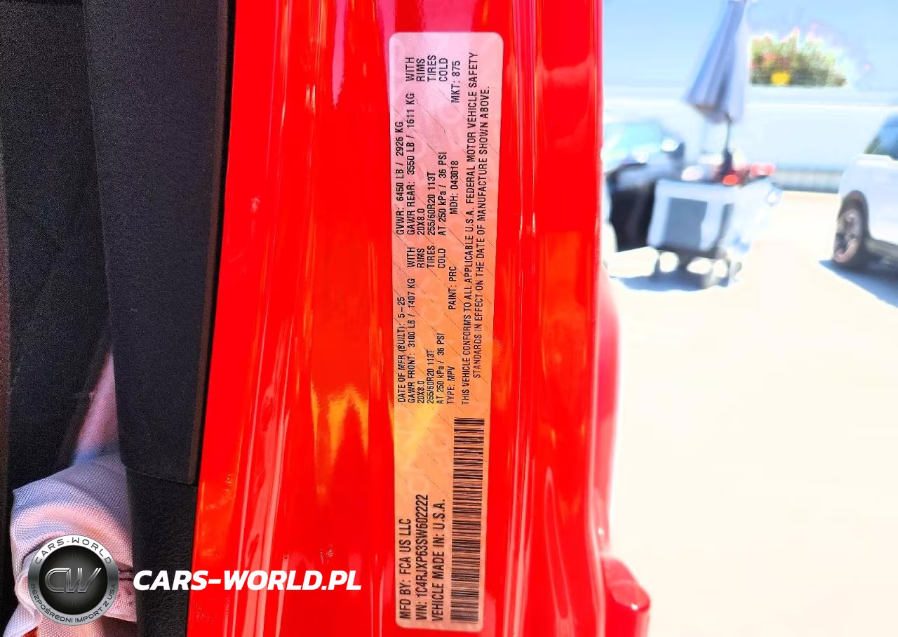 2025 Jeep Wrangler Sahara 4Xe VIN:1C4RJXP63SW602222 - 12