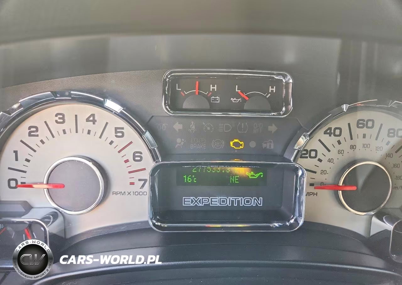 2008 Ford Expedition Xlt VIN:1FMFU155X8LA70006 - 9