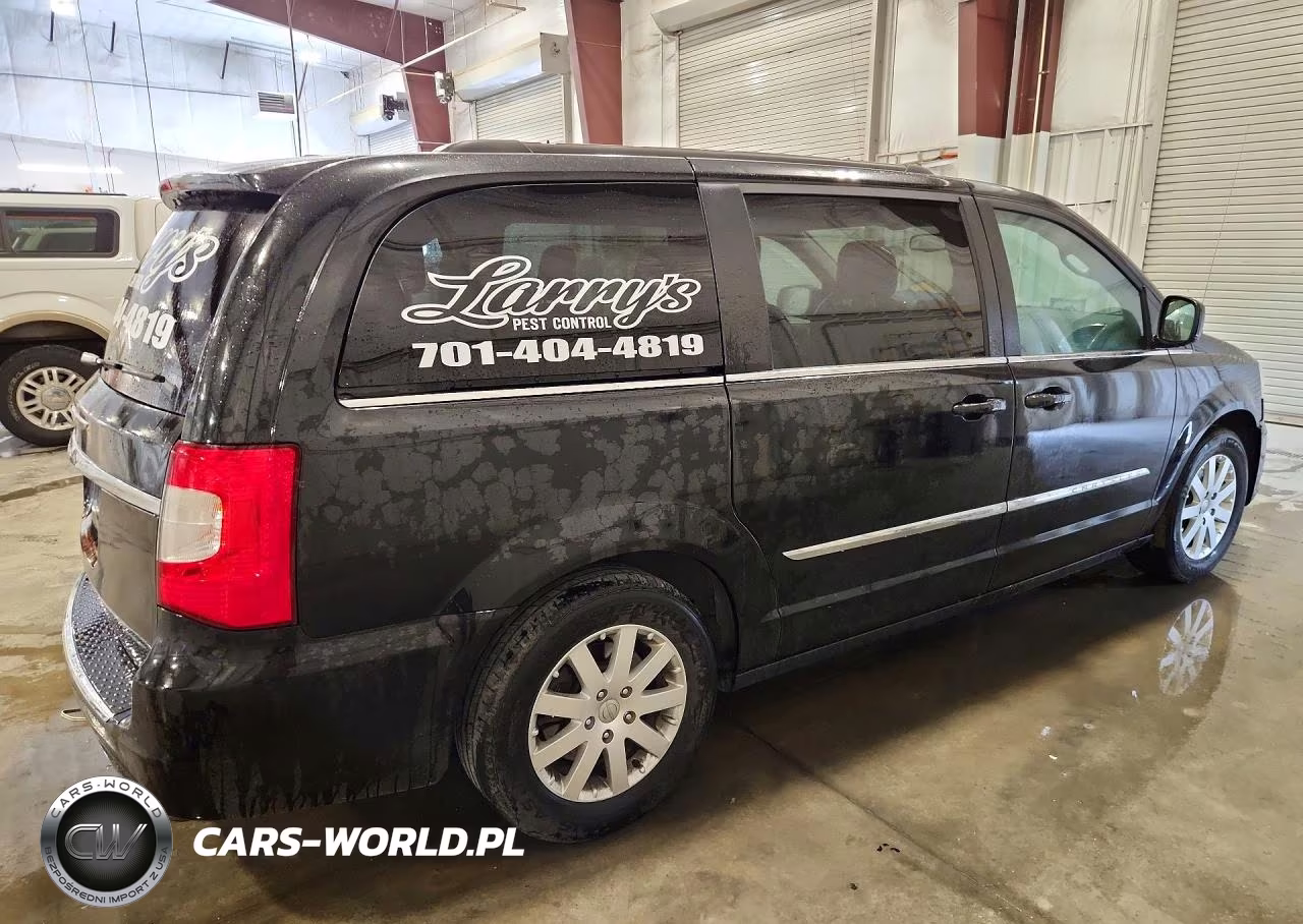2016 Chrysler Town & Country Touring VIN:2C4RC1BG3GR289759 - 3