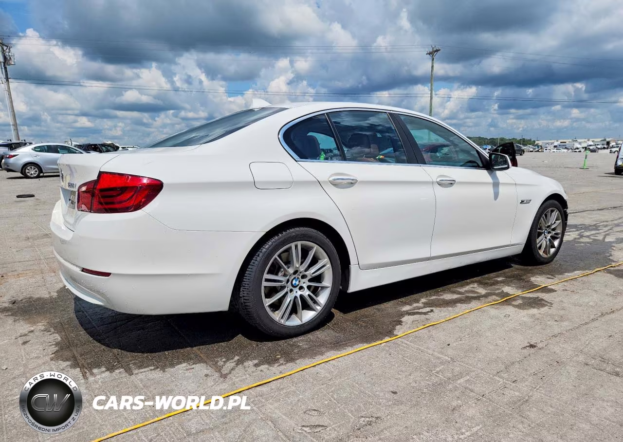 2013 BMW 528 I VIN:WBAXG5C53DDY30871 - 3