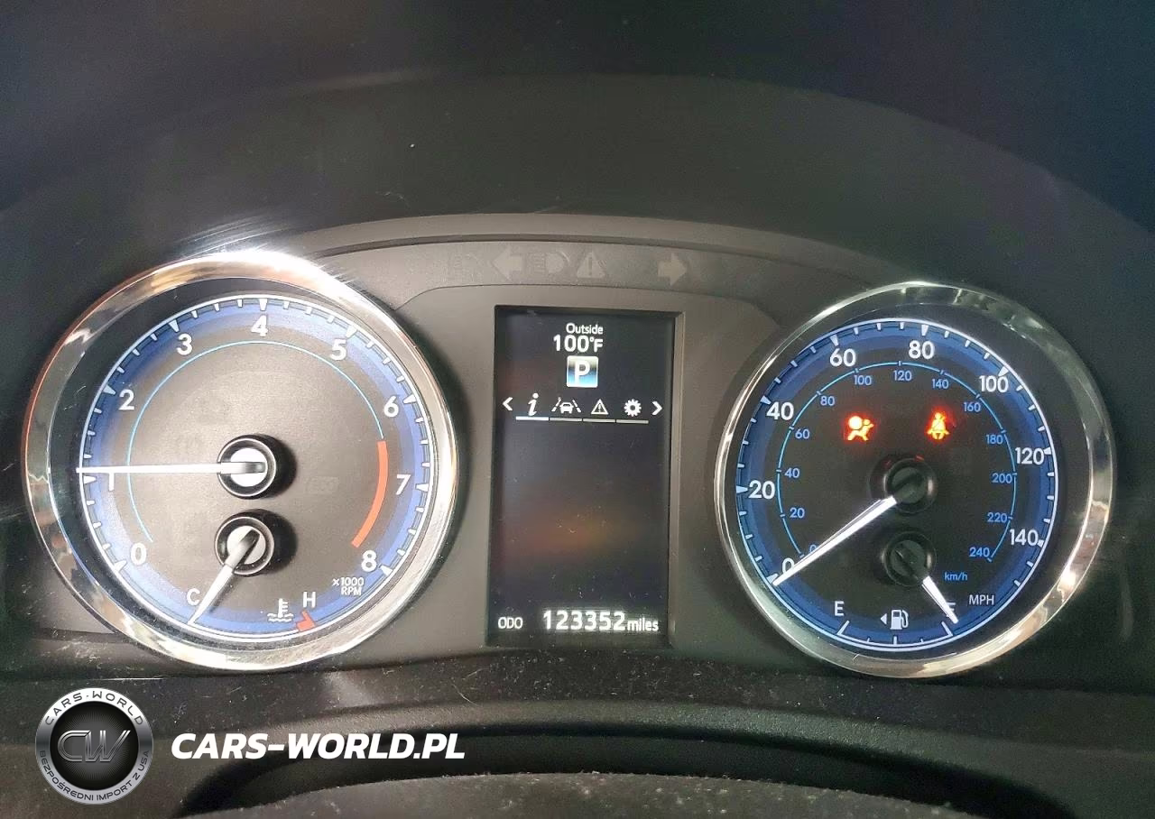 2018 Toyota Corolla Se VIN:2T1BURHE8JC965066 - 9
