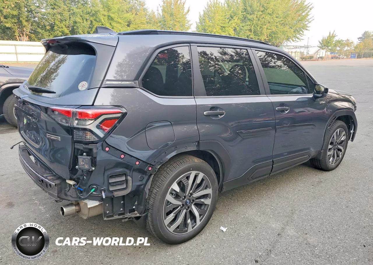 2025 Subaru Forester Touring VIN:JF2SLSTD0SH454961 - 3