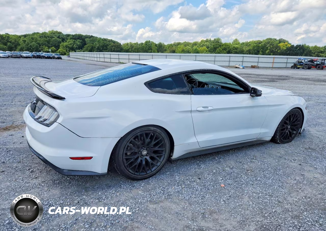 2018 Ford Mustang VIN:1FA6P8TH6J5106890 - 3