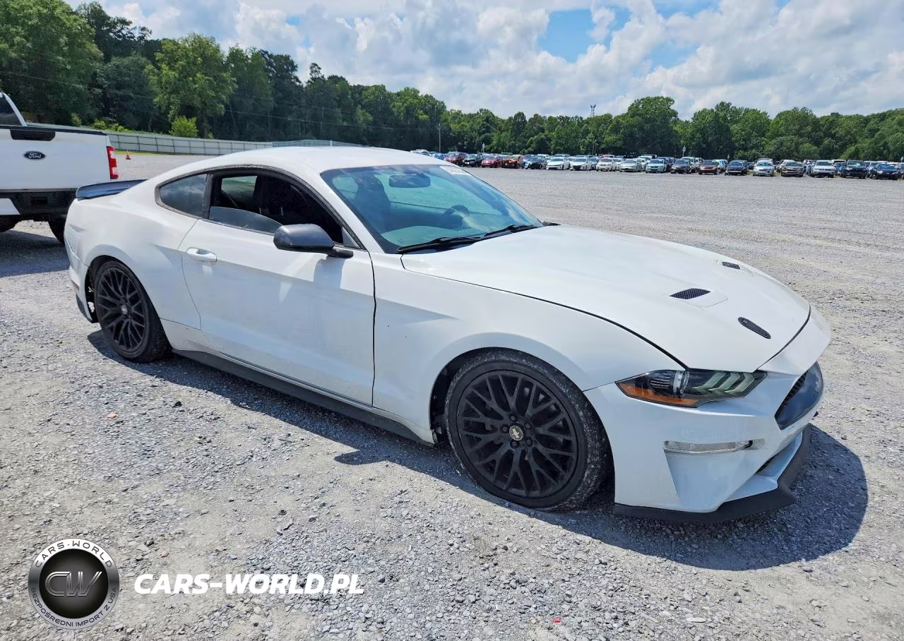 2018 Ford Mustang VIN:1FA6P8TH6J5106890 - 4
