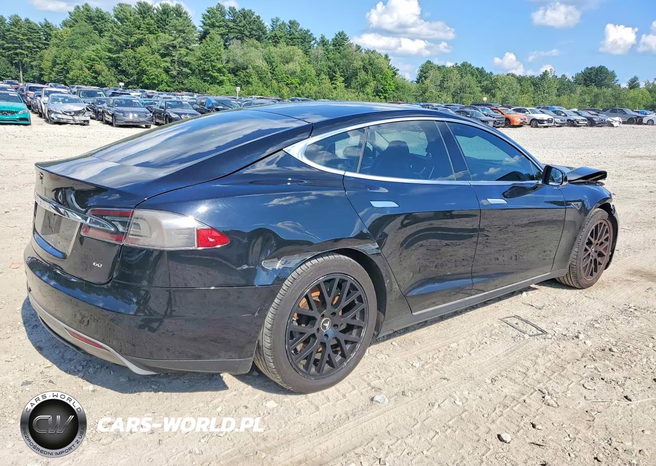 2013 Tesla Model S VIN:5YJSA1CG6DFP07616 - 3