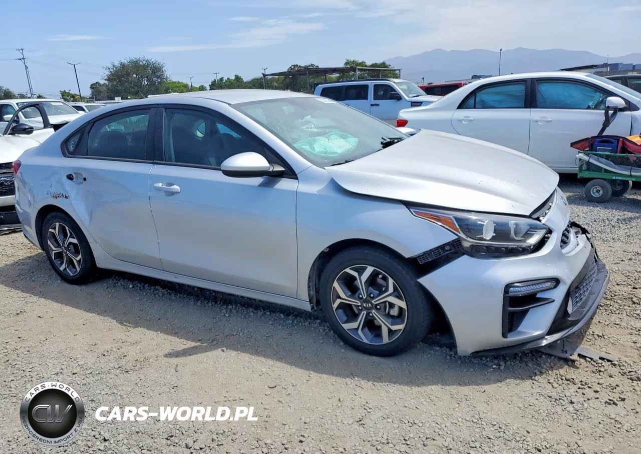 2021 Kia Forte Lxs VIN:3KPF24AD0ME310594 - 4