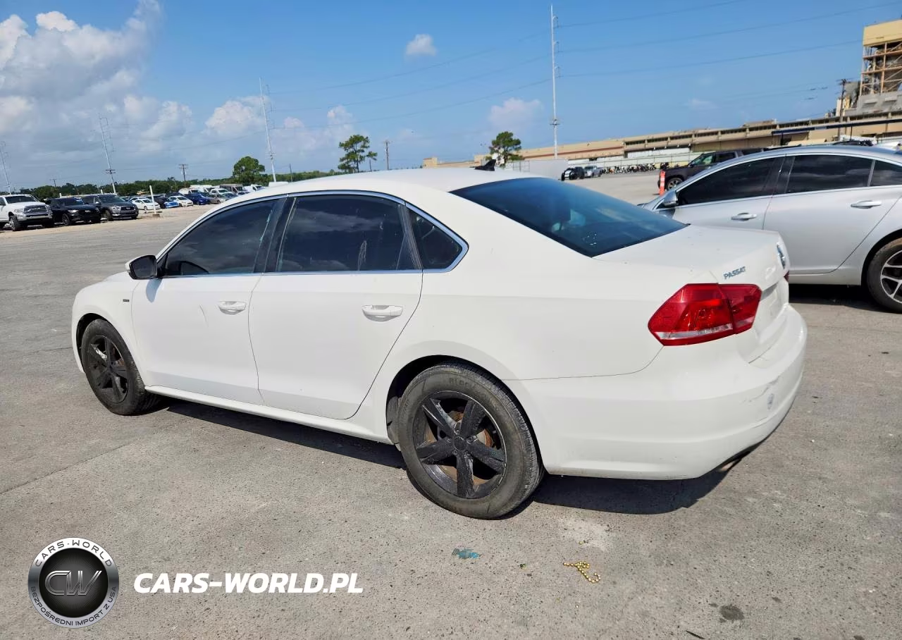 2015 Volkswagen Passat S VIN:1VWAS7A39FC114499 - 2