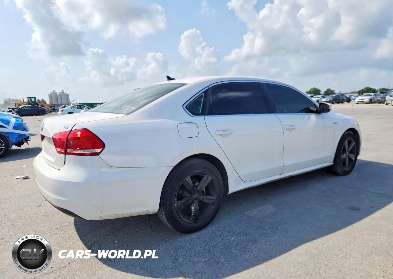 2015 Volkswagen Passat S VIN:1VWAS7A39FC114499 - 3