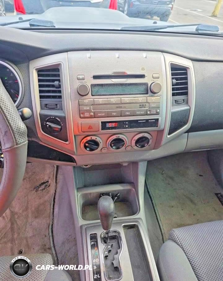 2009 Toyota Tacoma V6 VIN:3TMLU42N79M024064 - 11