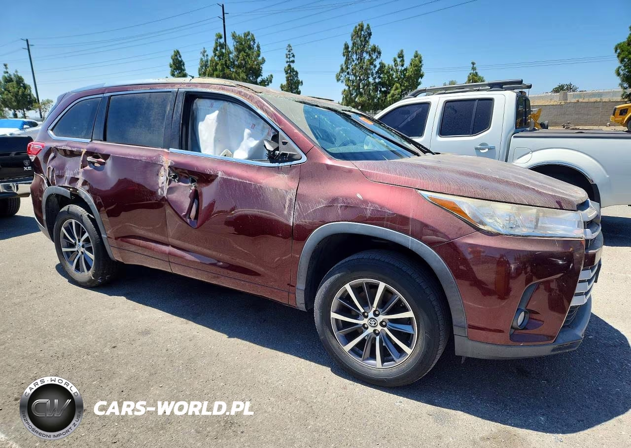 2017 Toyota Highlander Xle VIN:5TDKZRFH3HS222248 - 4