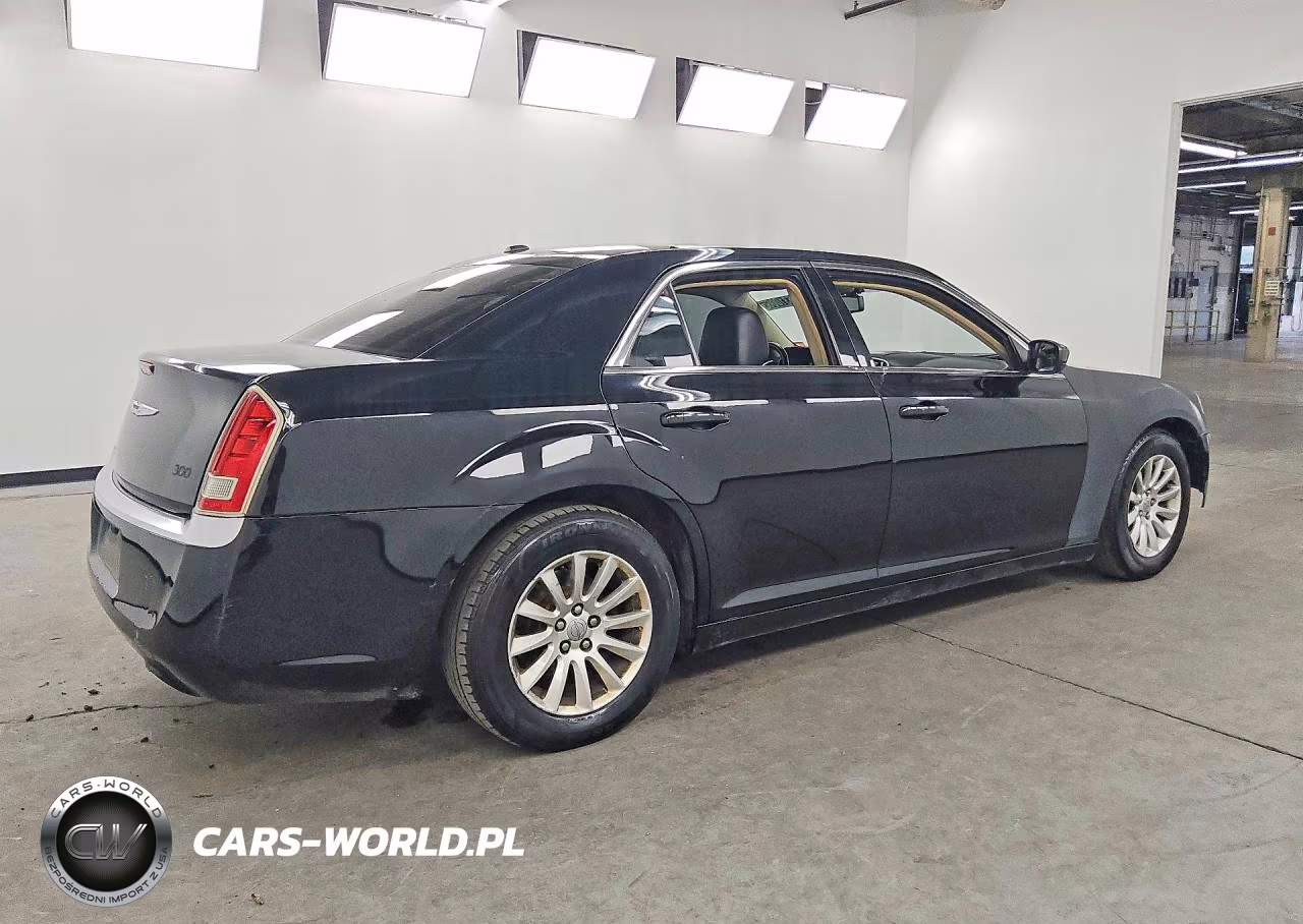 2012 Chrysler 300 VIN:2C3CCAAGXCH175561 - 3