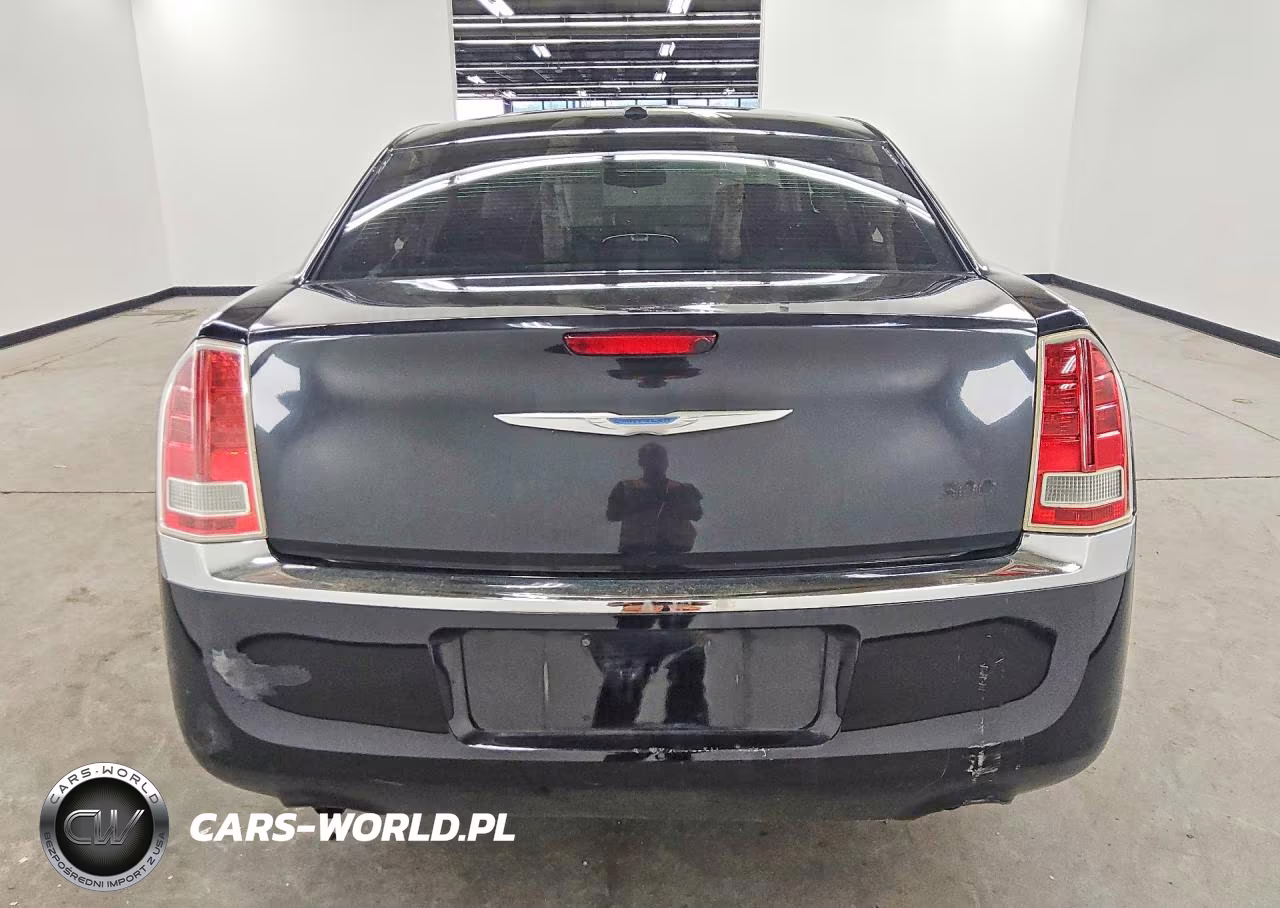 2012 Chrysler 300 VIN:2C3CCAAGXCH175561 - 6