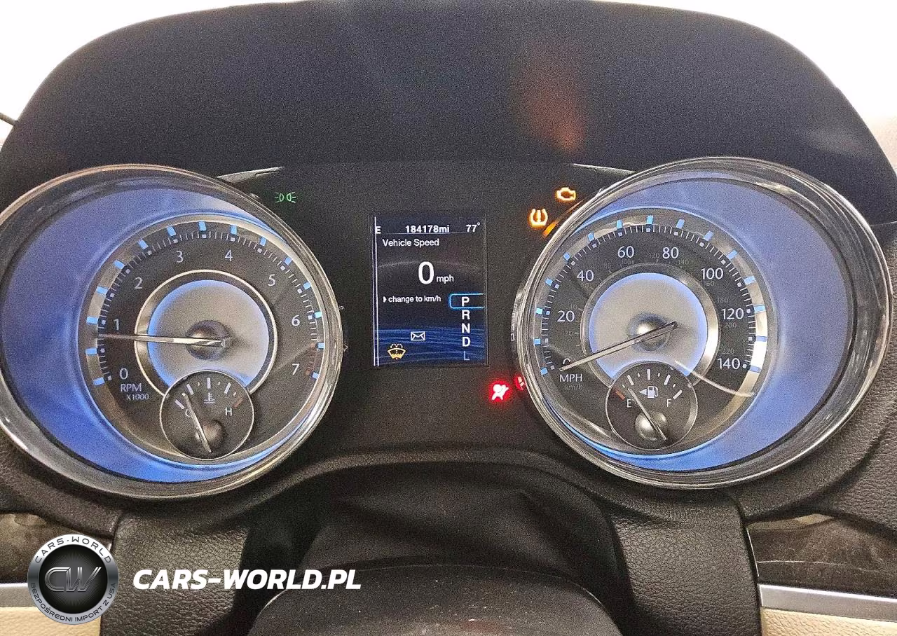 2012 Chrysler 300 VIN:2C3CCAAGXCH175561 - 9