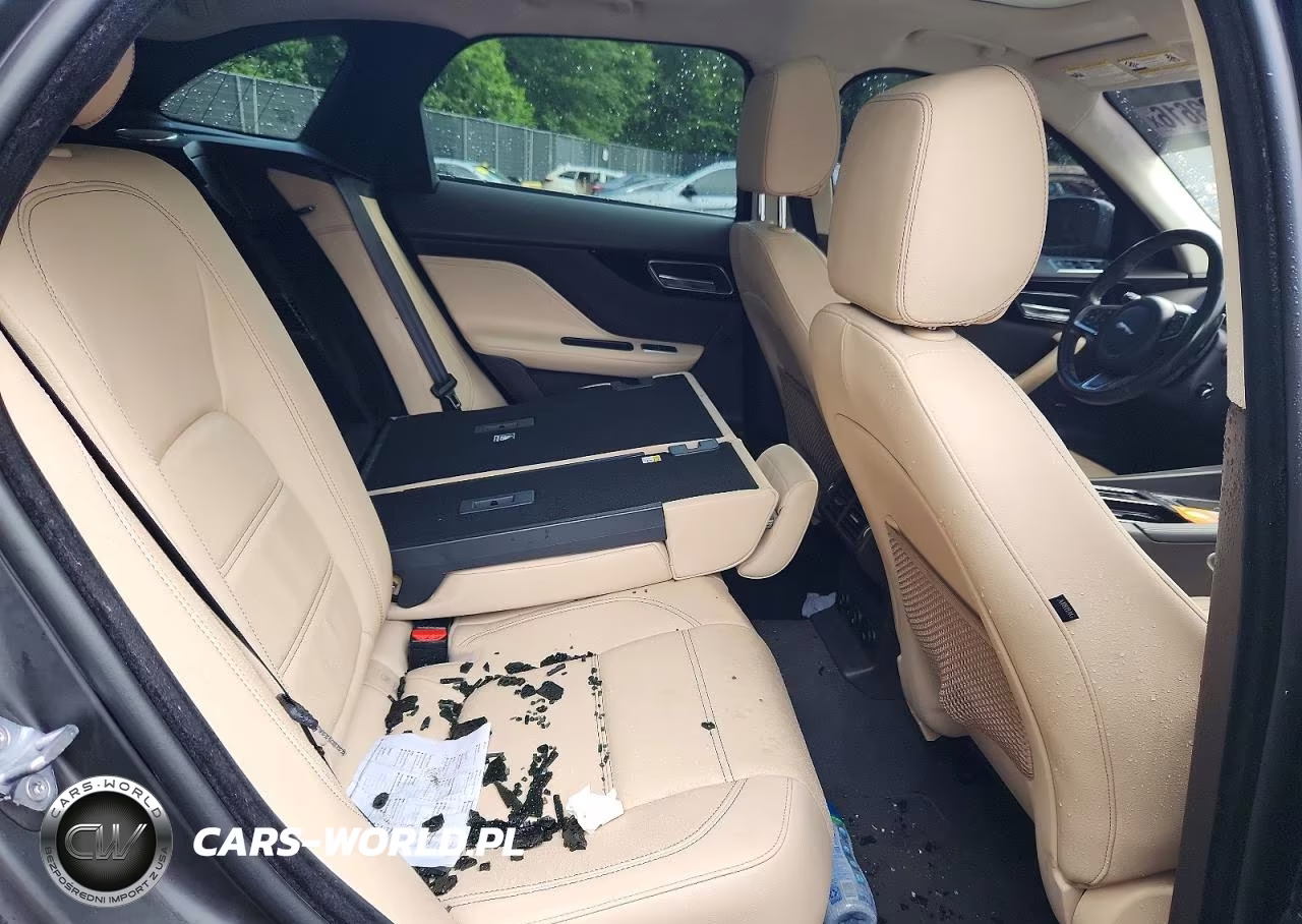 2019 Jaguar F-Pace Prestige VIN:SADCK2GX3KA354778 - 11