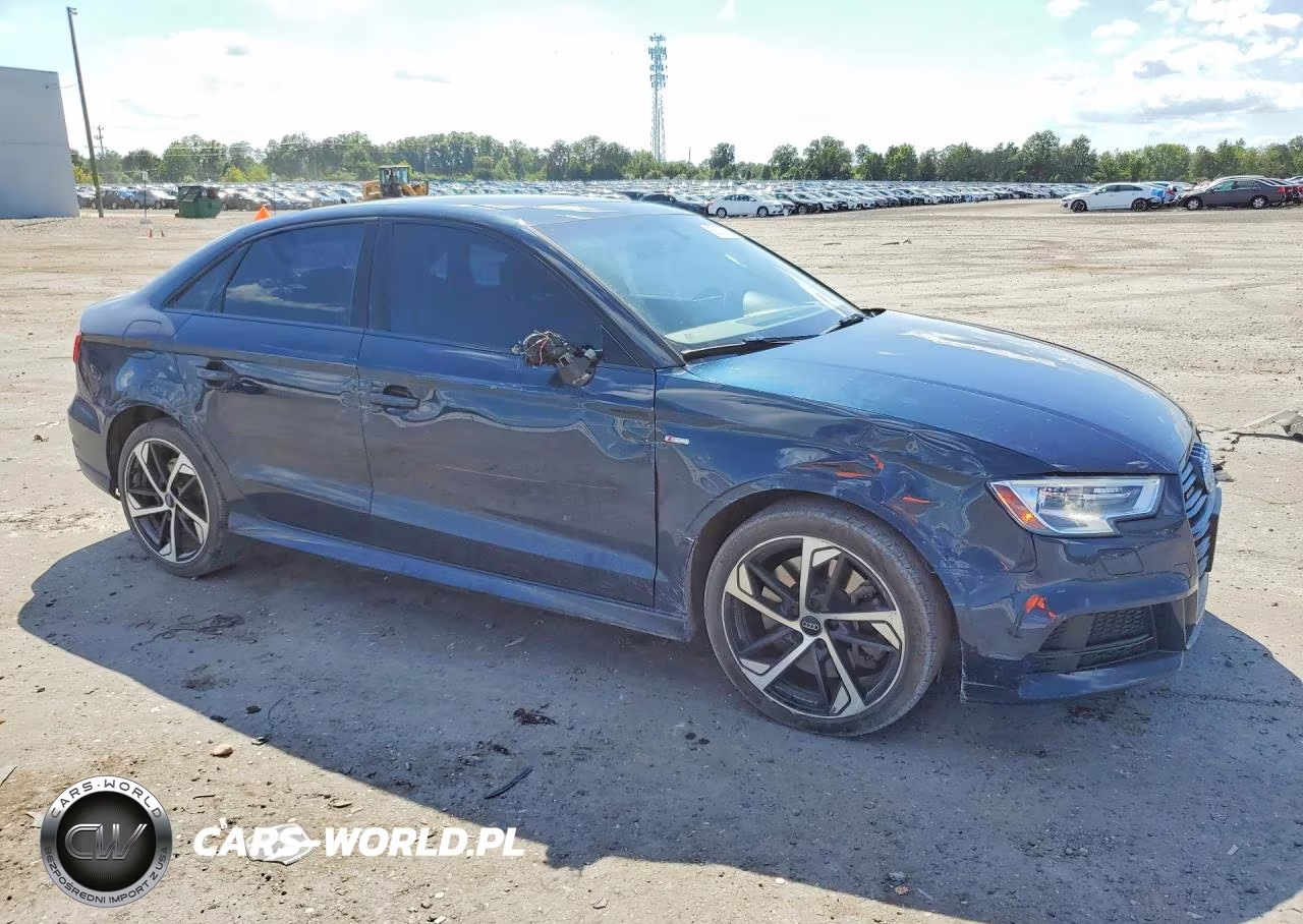 2020 Audi A3 S-Line Premium VIN:WAUBEGFF0LA050617 - 4