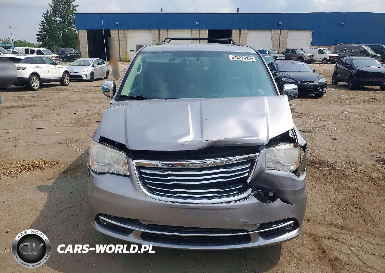 2013 Chrysler Town & Country Touring L VIN:2C4RC1CGXDR647675 - 5