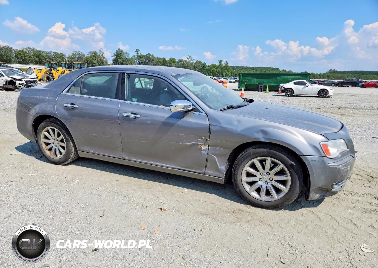 2011 Chrysler 300 Limited VIN:2C3CA5CG3BH563661 - 4