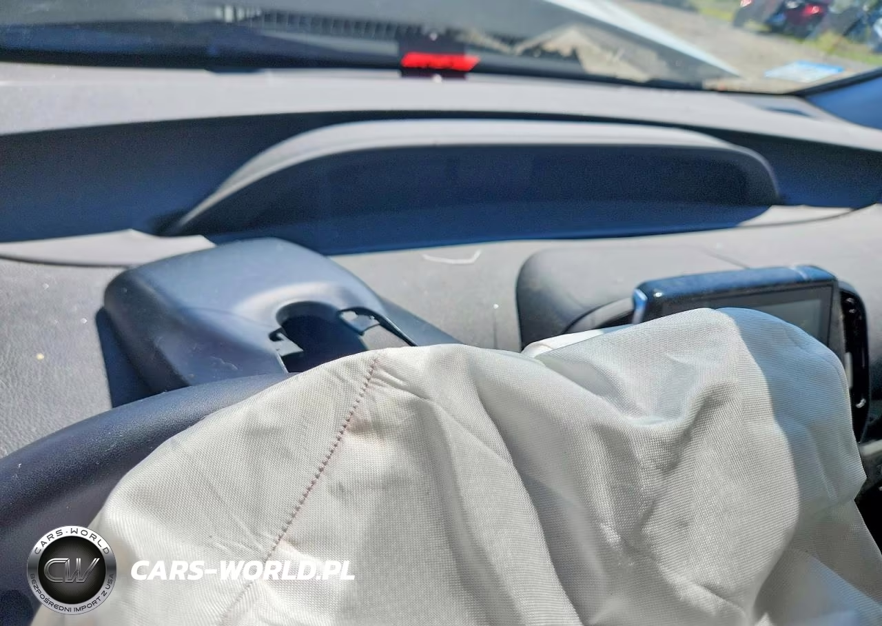 2018 Toyota Prius Prime Premium VIN:JTDKARFP1J3081539 - 9