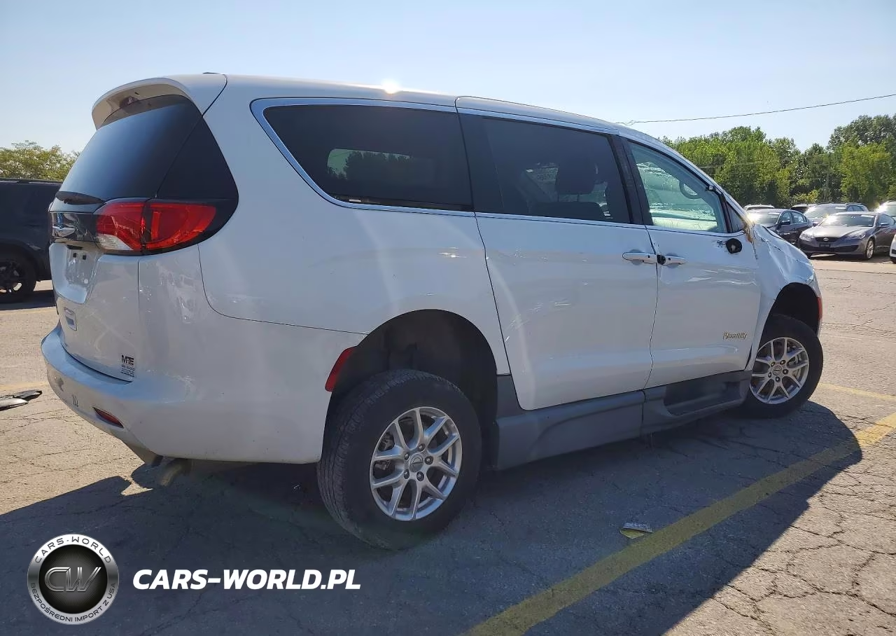 2023 Chrysler Voyager Lx VIN:2C4RC1CG3PR558390 - 3