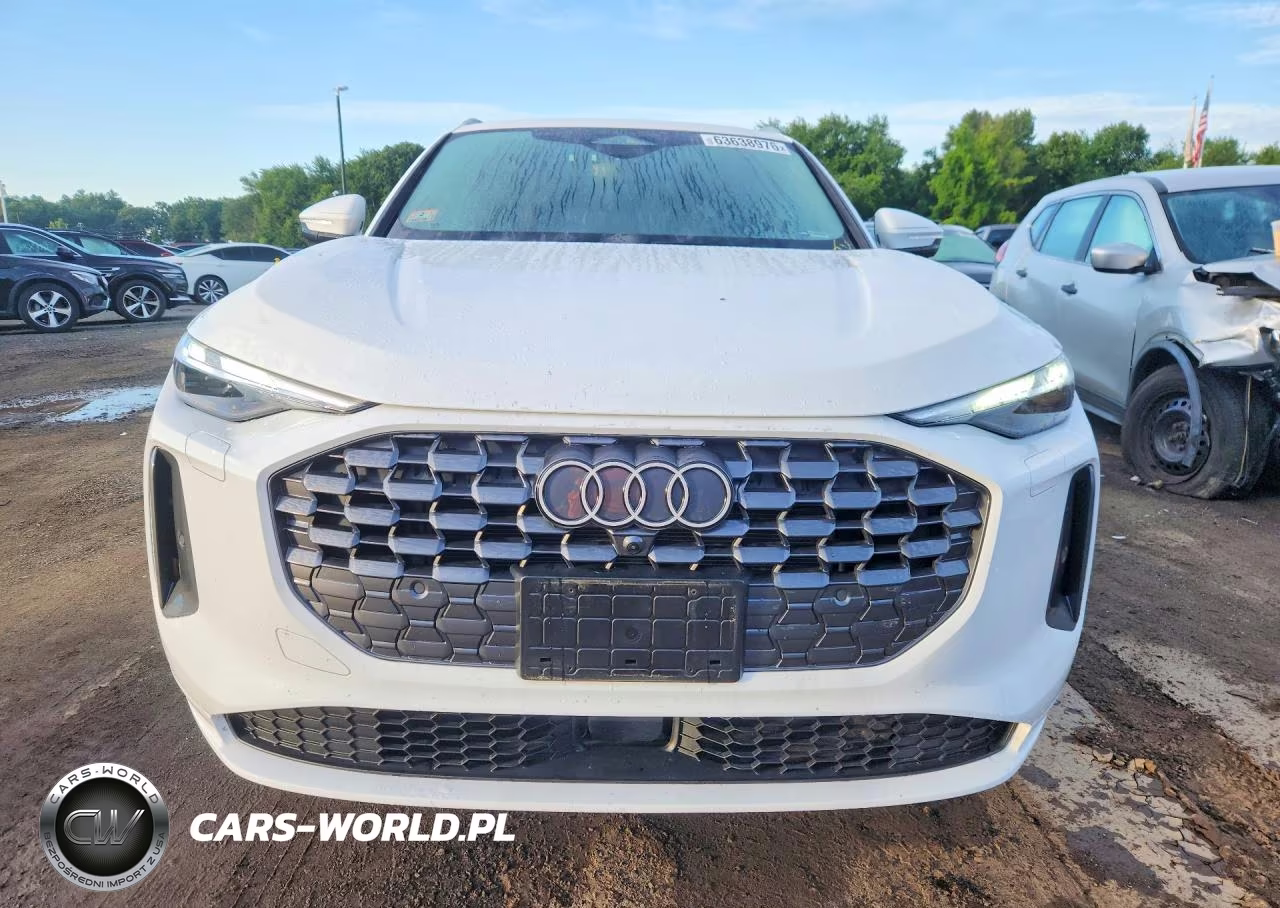 2025 Audi Q5 Premium VIN:WA11AAGU2S2049394 - 5