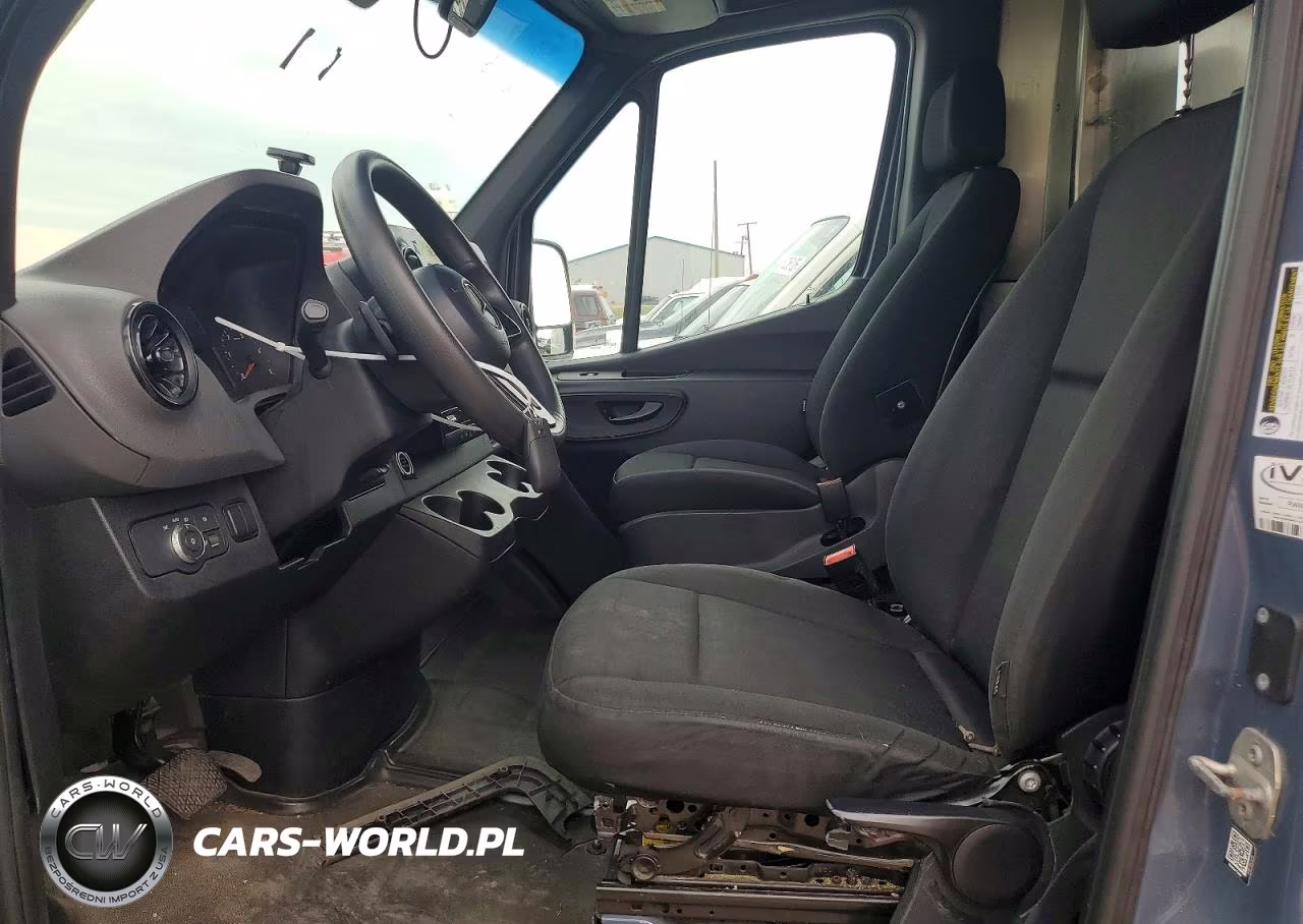 2019 Mercedes-Benz Sprinter 2500-3500 VIN:WD4PF0CD9KT004812 - 7