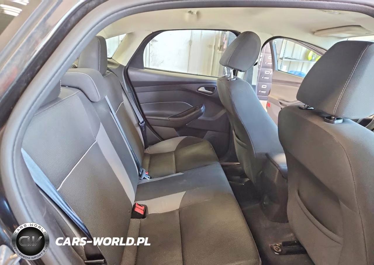 2014 Ford Focus Se VIN:1FADP3F2XEL160227 - 10