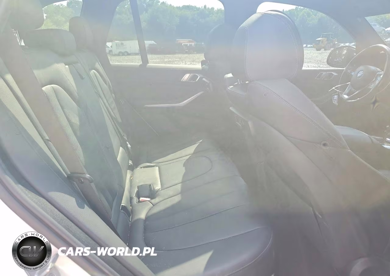 2022 BMW X5 xDrive45E VIN:5UXTA6C01N9H53016 - 11