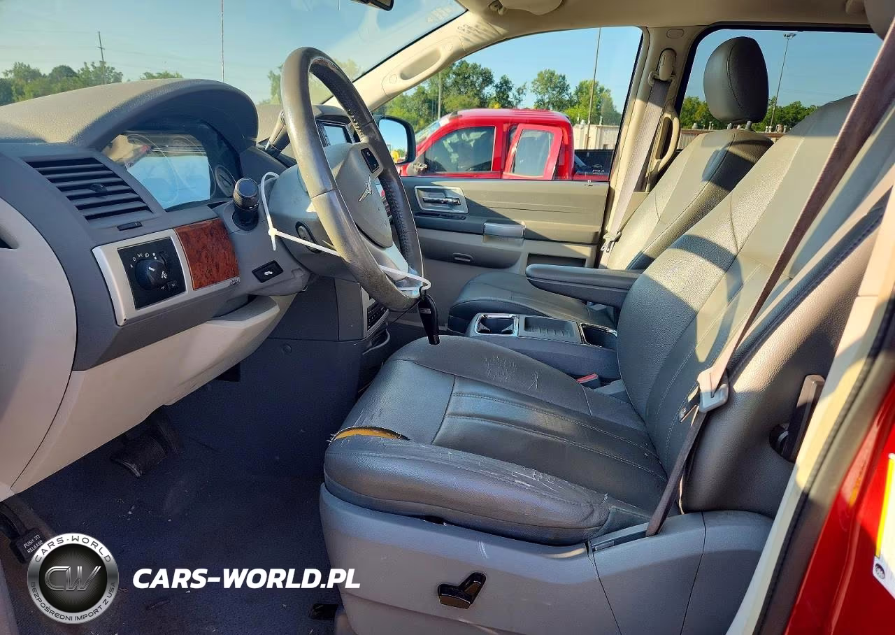 2008 Chrysler Town & Country Touring VIN:2A8HR54P88R760037 - 7