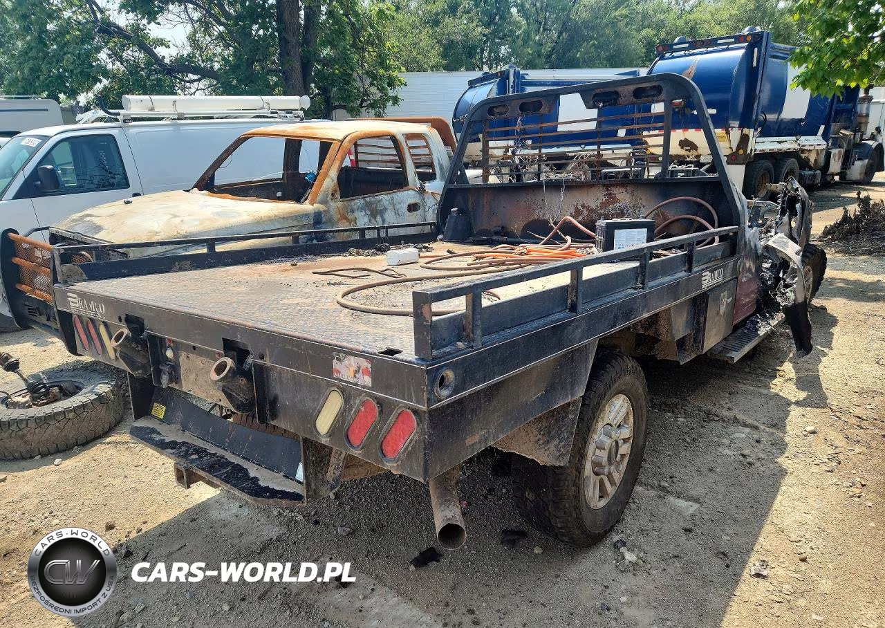 2019 Ford F250 Super Duty VIN:1FT7X2B66KEE79537 - 3