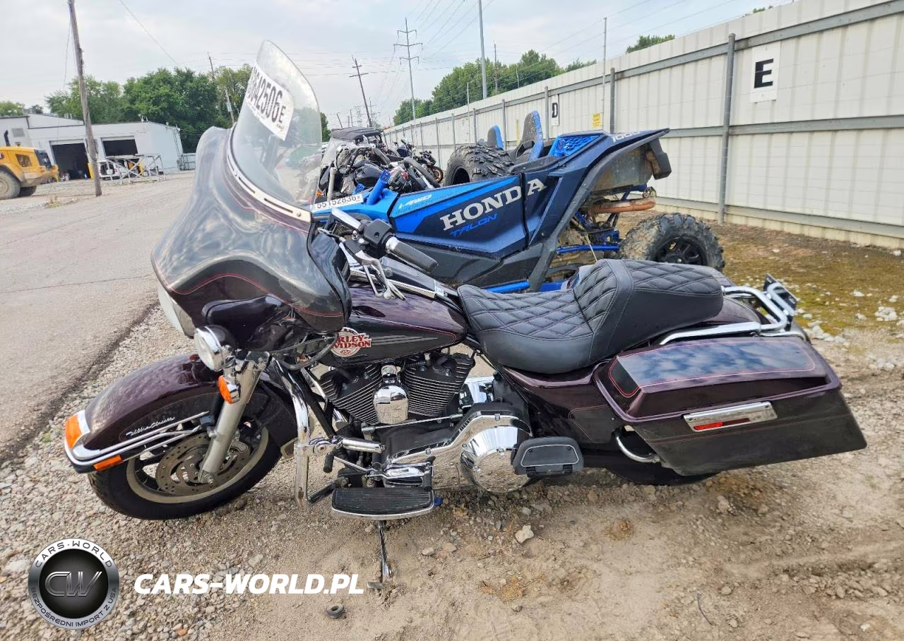 2006 Harley-Davidson Flhtcui VIN:1HD1FCW156Y710279 - 3