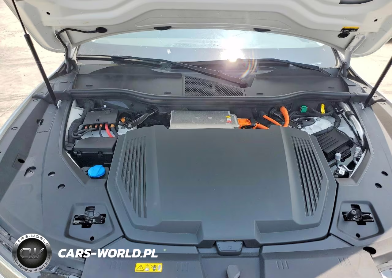 2022 Audi E-Tron Premium VIN:WA1AAAGEXNB007777 - 12