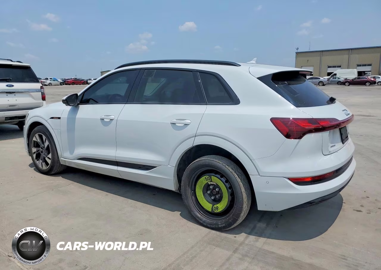 2022 Audi E-Tron Premium VIN:WA1AAAGEXNB007777 - 2