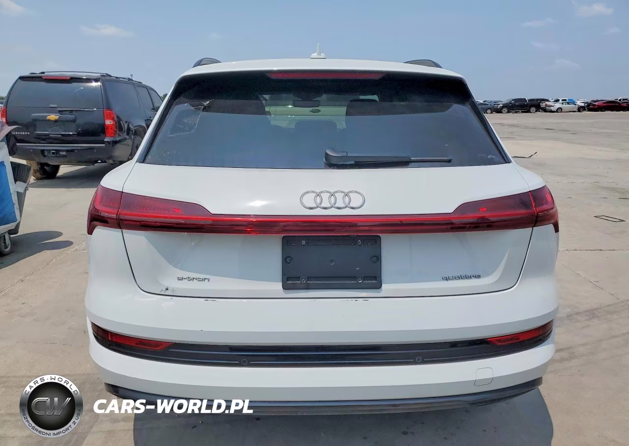 2022 Audi E-Tron Premium VIN:WA1AAAGEXNB007777 - 6