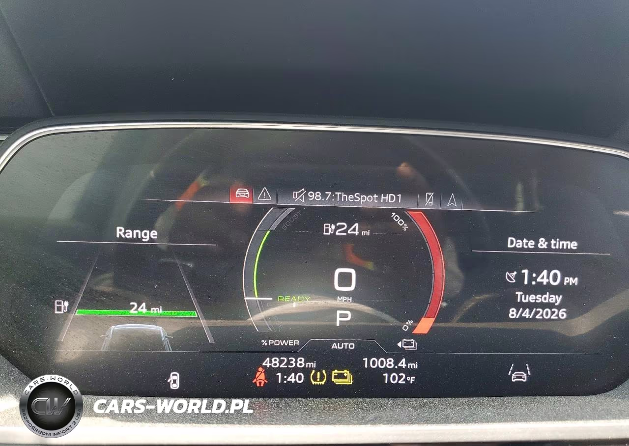 2022 Audi E-Tron Premium VIN:WA1AAAGEXNB007777 - 9