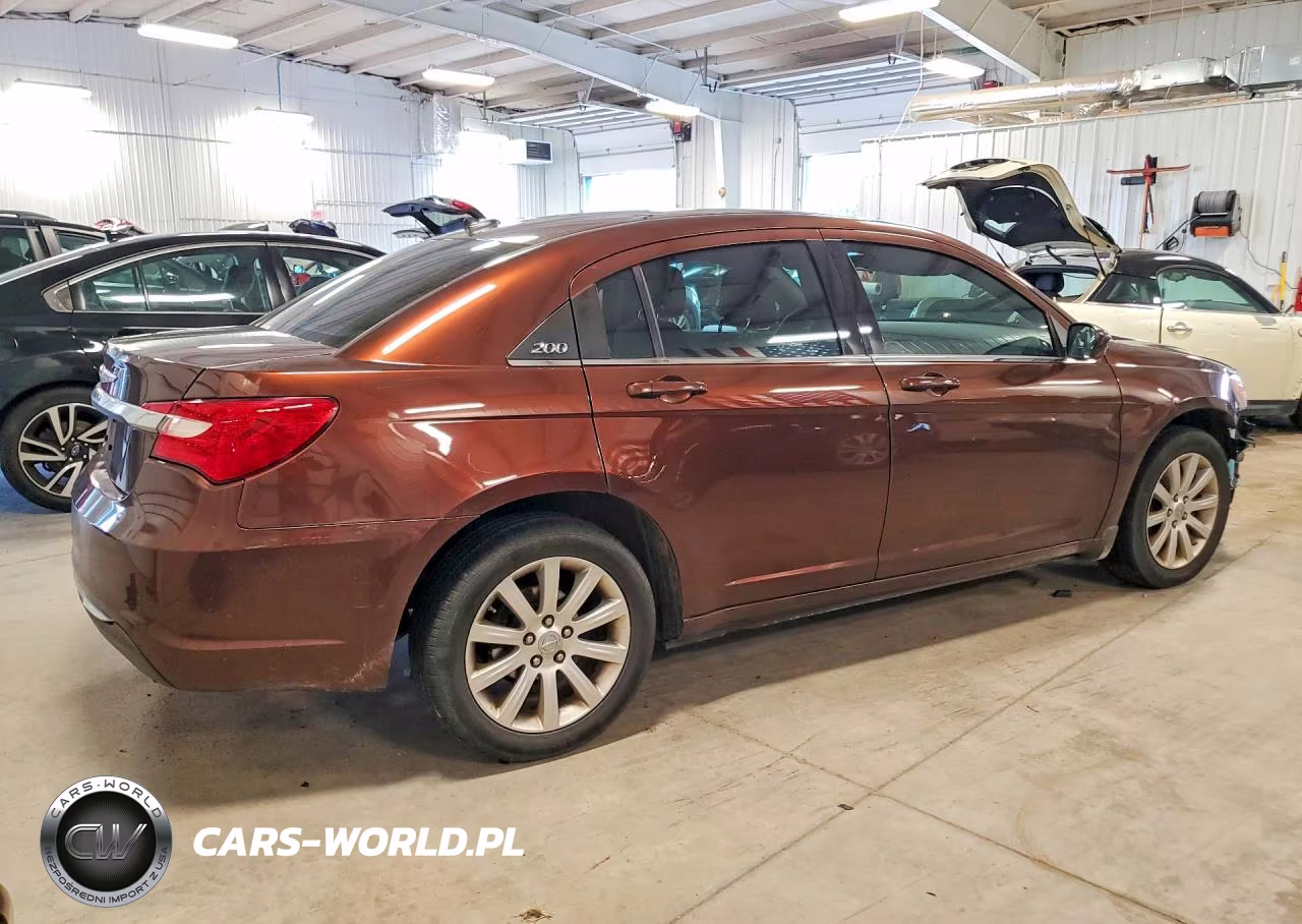 2012 Chrysler 200 Touring VIN:1C3CCBBB9CN236723 - 3