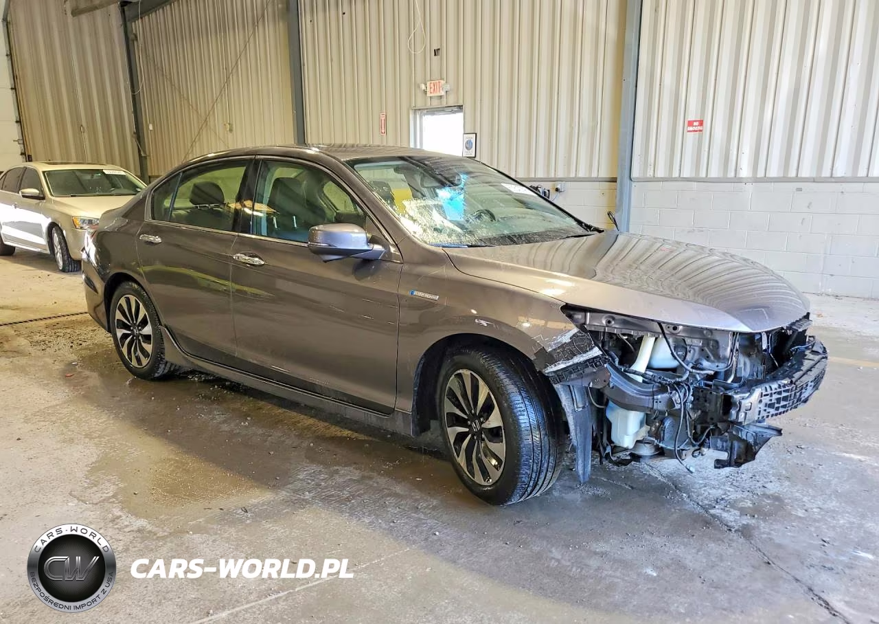 2017 Honda Accord Touring Hybrid VIN:JHMCR6F75HC005472 - 4