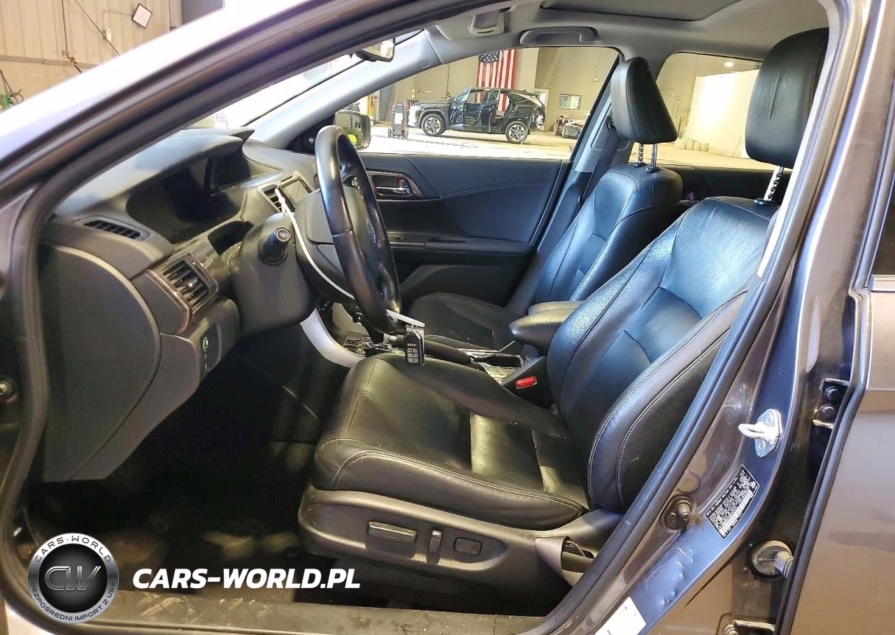 2017 Honda Accord Touring Hybrid VIN:JHMCR6F75HC005472 - 7